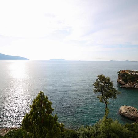 Skyhill Boutique Hotel Vlore Exterior photo